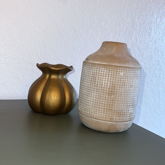 SIDUCAL Ceramic Rustic Farmhouse Vase, Sand Glaze Finish Boho Vase,Pottery decor - Picture 3 of 10